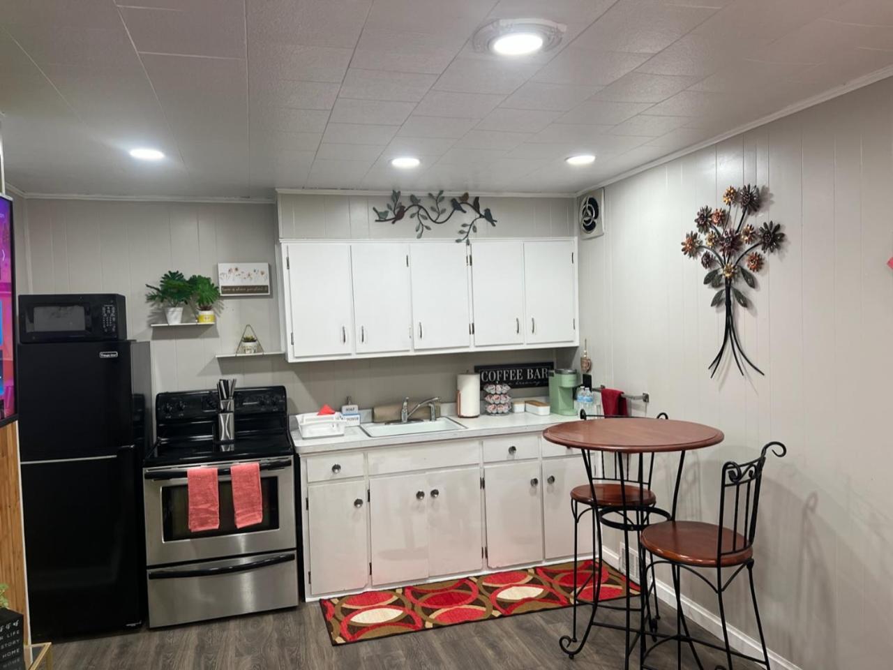 Cozy Buffalo Home-Sleeps 4 Lackawanna Экстерьер фото